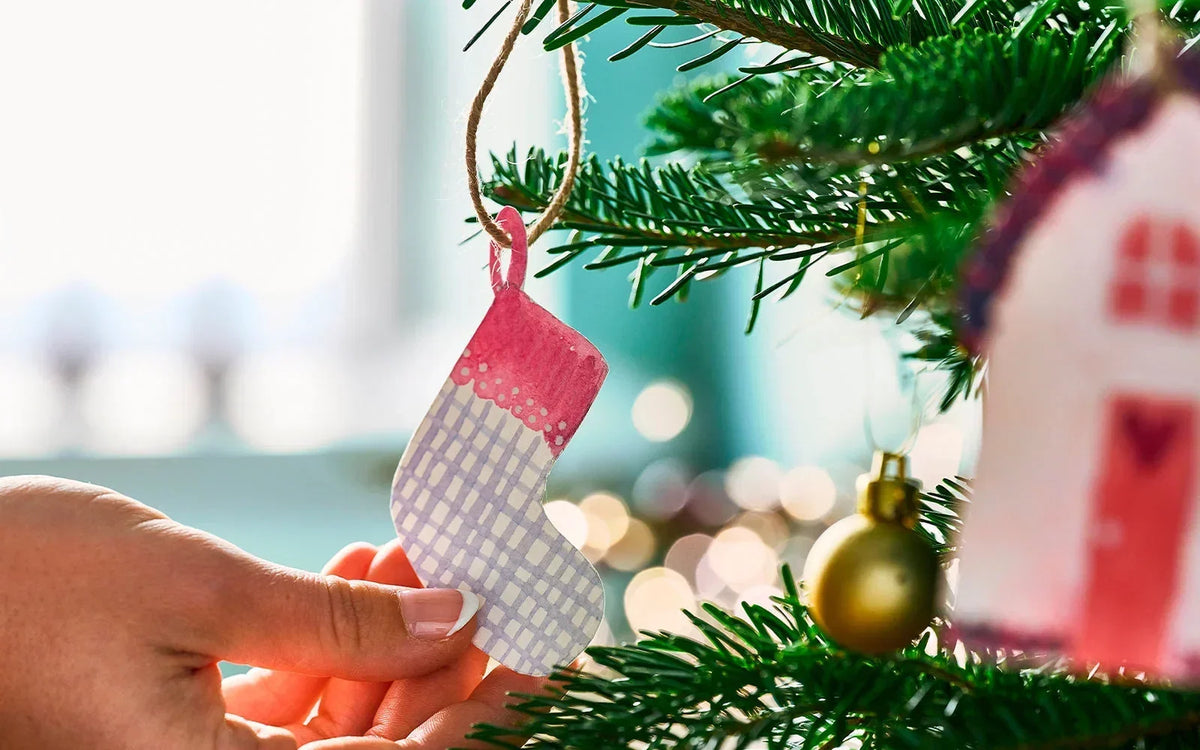 Juleornamenter med akvarelfarver